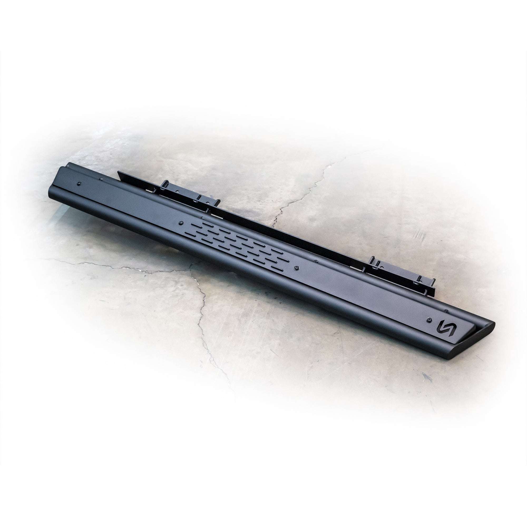 Vehicle side profile with Ford Bronco 2-Door Slider Step installed