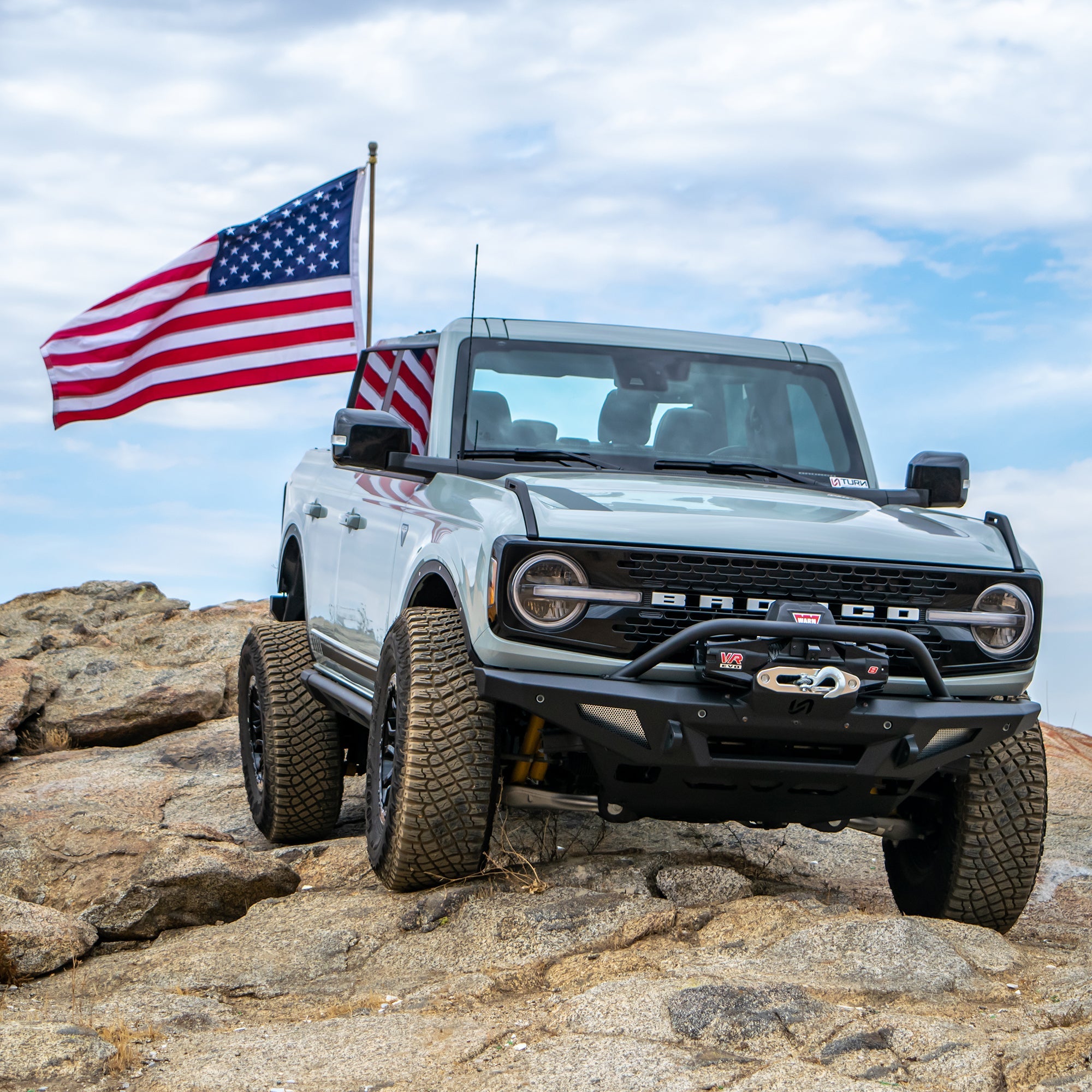 2021+ Ford Bronco HD Tailgate Flag Mount - Turn Offroad