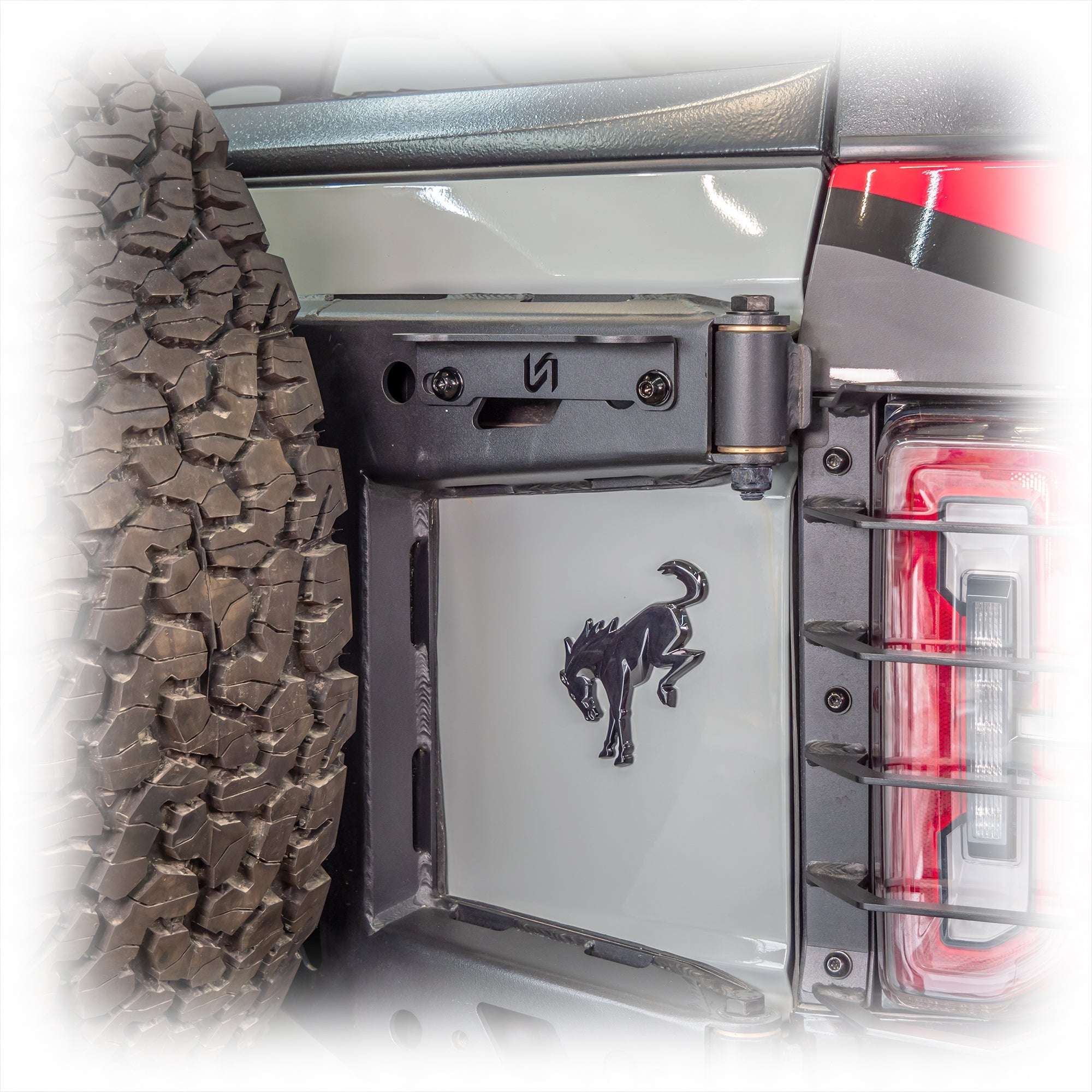 2021+ Ford Bronco Tailgate Hinge Antenna/Whip Mount - Turn Offroad
