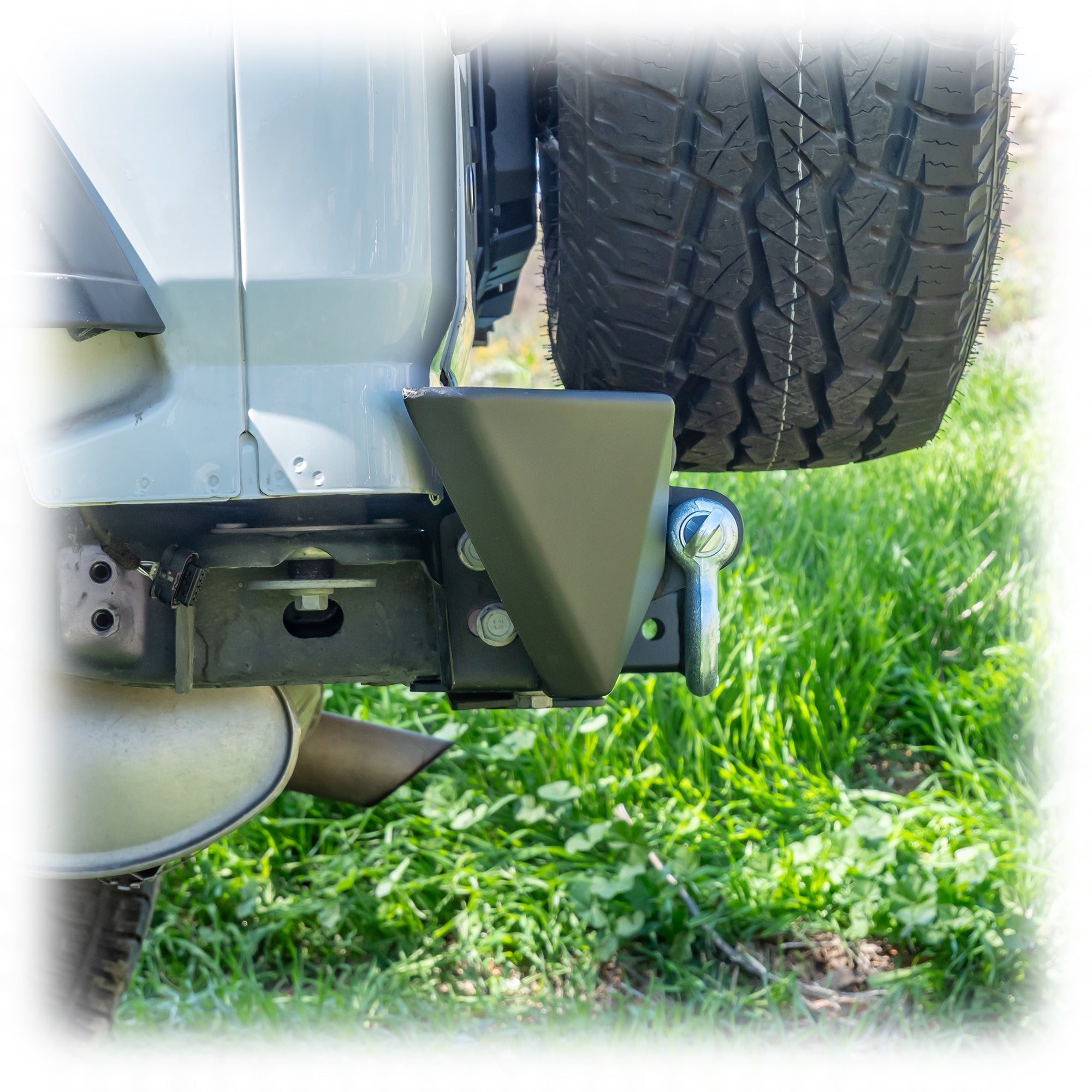 Jeep JL Rear Bumper with LED Pod Lights & Hitch Receiver – Minimalist | 2018–2025 - Turn Offroad