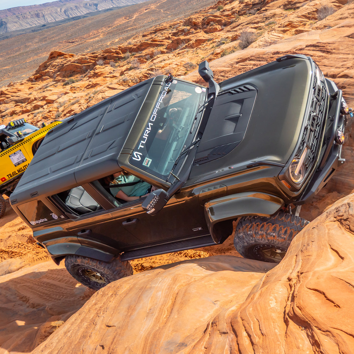 TEXTURED BLACK GEL COAT