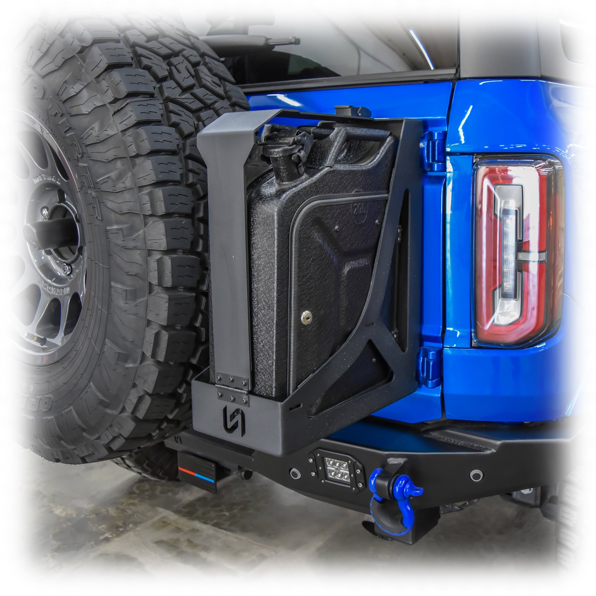 2021+ Ford Bronco Tailgate Jerry Can Mount - Turn Offroad