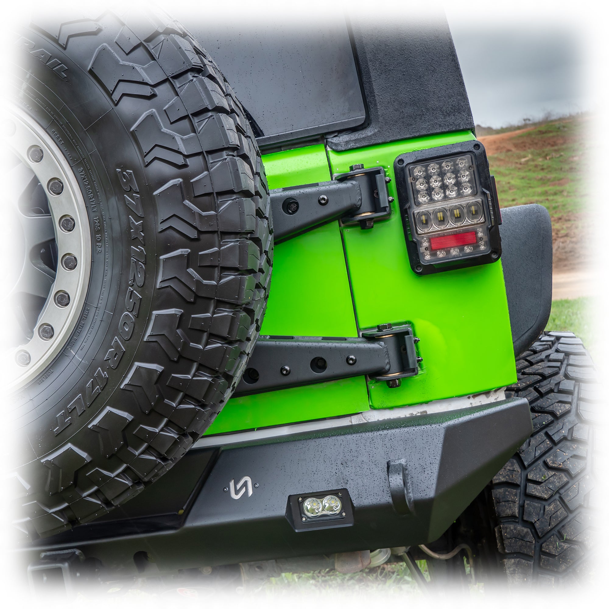 Jeep JK Tire Carrier + Tailgate Reinforcement | 2007–2018