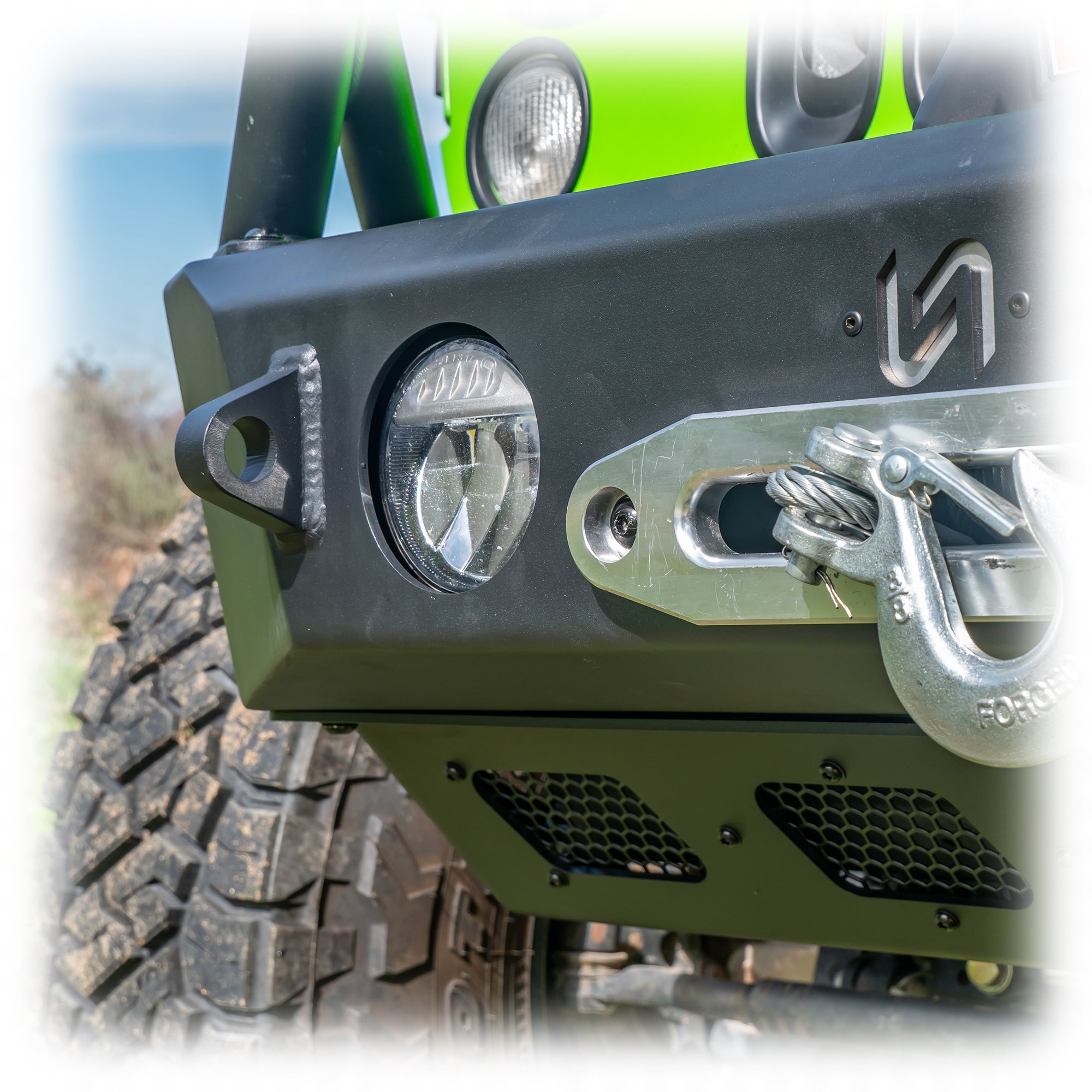 Jeep JK/JL/JT Front Bumper with Skid Plate & Recessed Winch Mount | 2007–2025
