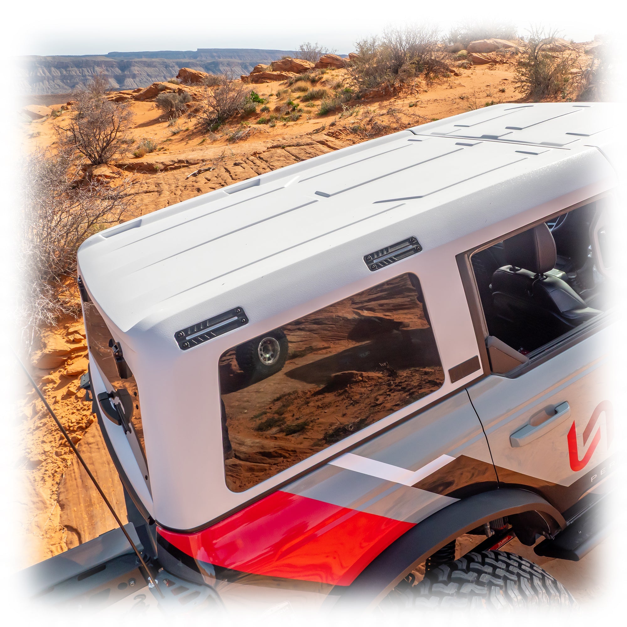 Hard Top for Ford Bronco 4 - Door, White Gelcoat - 2021–2026 Ford Bronco 4 - Door - Turn Offroad